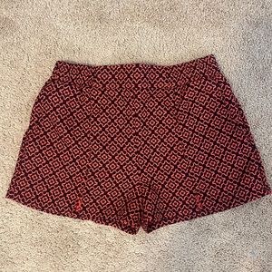 Francesca’s Navy & Red Quilted Shorts
